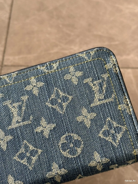 ZIPPY WALLET LOUIS VUITTON 0120